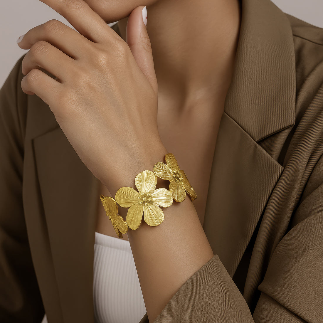 ORNA Bracelet Waterproof Golden Flower (Adjustable Size)
